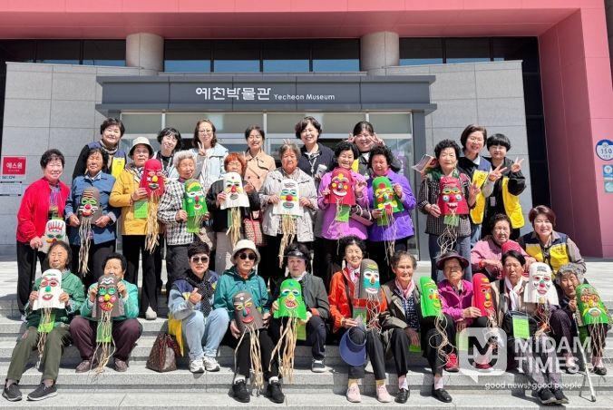 어르신 대상 첫 교육 프로그램